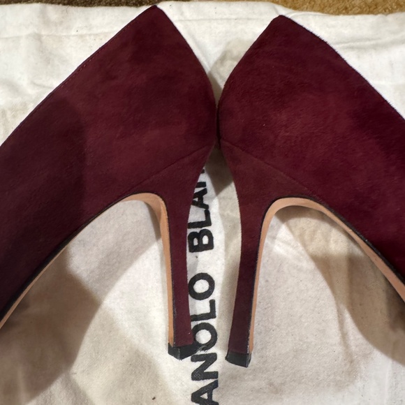 Manolo Blahnik Lisa Burgundy Suede Flower Pumps 40.5 - Picture 3 of 5
